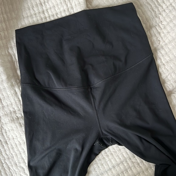 Fabletics Over the Belly Maternity Workout Leggings • M - Picture 4 of 5